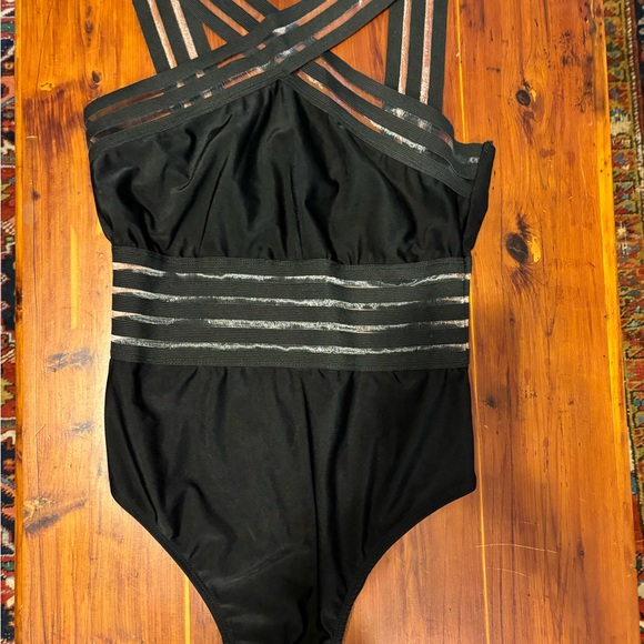 NWOT Black mesh halter cross front bathing suit M - Picture 2 of 6
